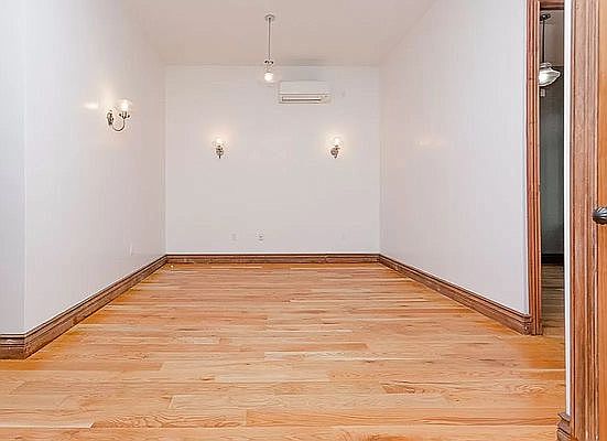 5th image of 59 Grand St #2B