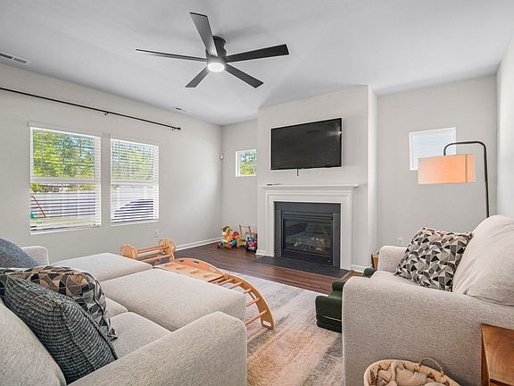 5th image of 651 McCorkle Place