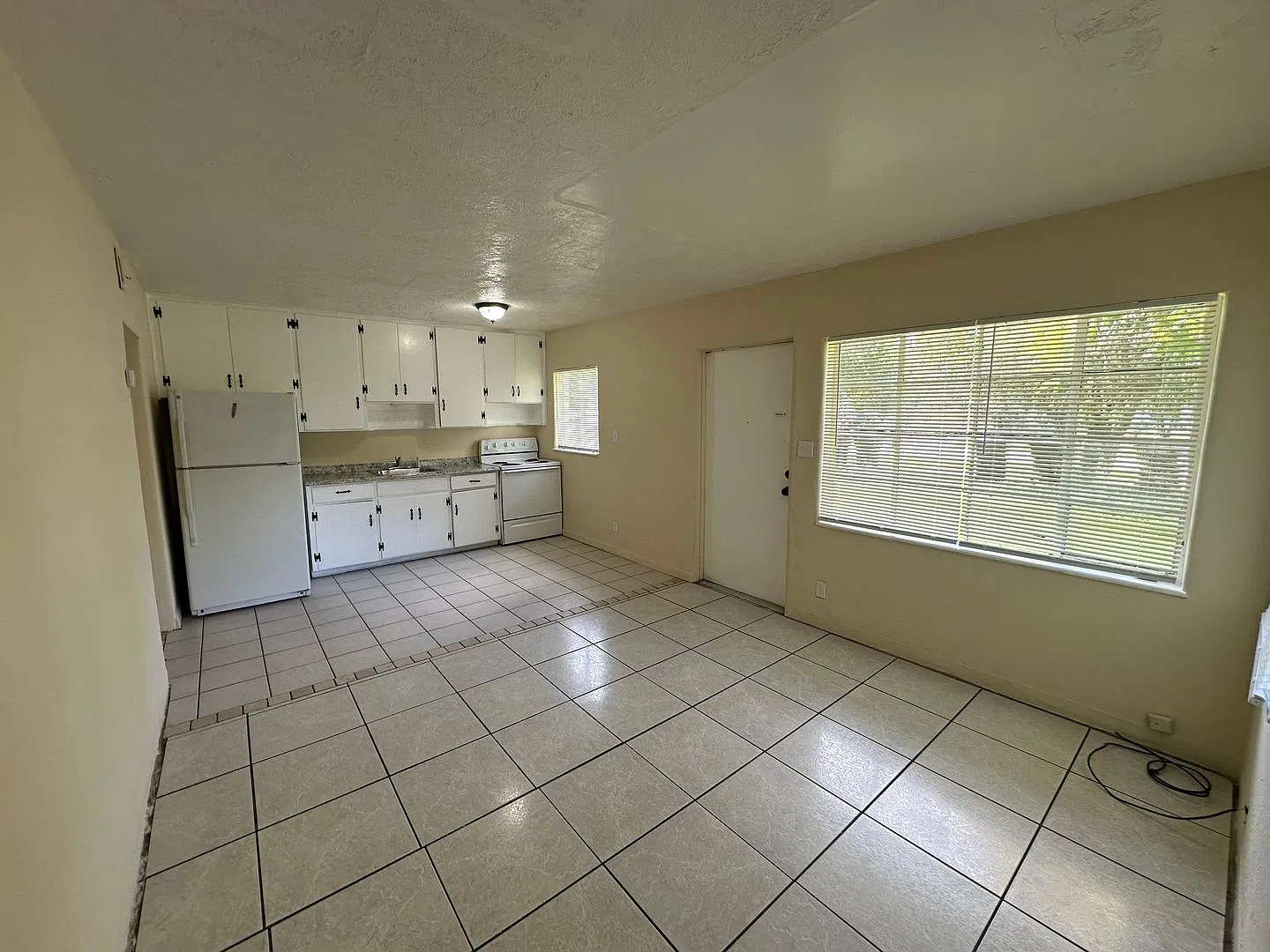 Cozy 2 bedroom/1 bath home. — Photo 2