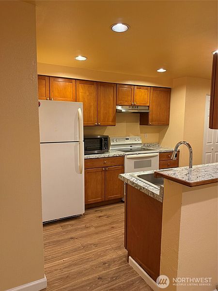 3rd image of 26221 116th Avenue SE #F105