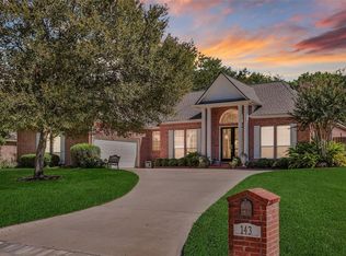 143 Lakeside Dr, Montgomery, TX 77356