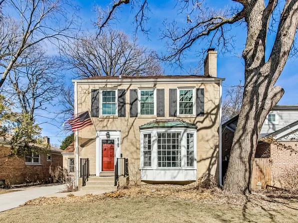 6749 N Caldwell Ave, Chicago, IL 60646