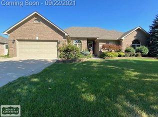 46320 Coachwood Dr, Shelby Township, MI