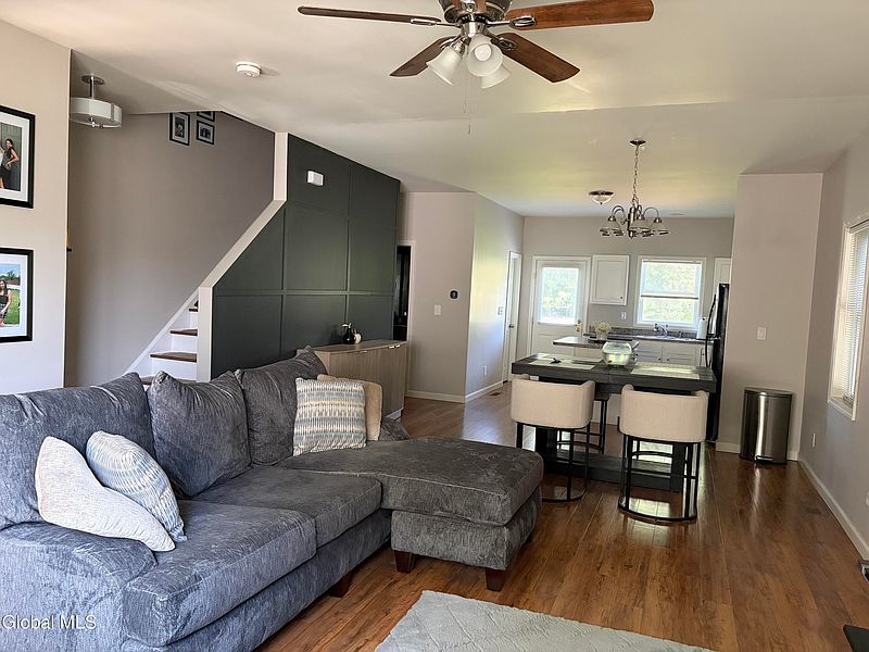3rd image of 808 River Street