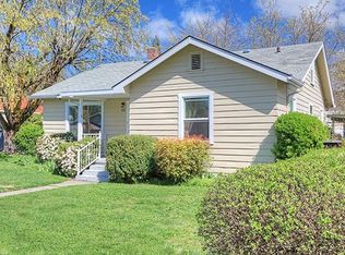 324 SW J St, Grants Pass, OR 97526