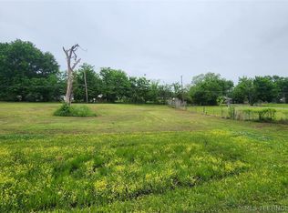 E Okmulgee Ave, Checotah, OK 74426
