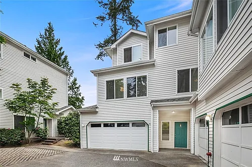 16225 Northup Way #A206 Photo 1 16225 Northup Way #A206 Photo 1