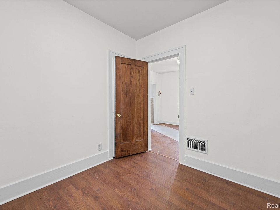 12826 Bloom St, photo 7