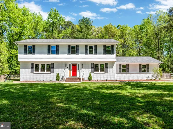 110 Goodloe Dr, Fredericksburg, VA 22401