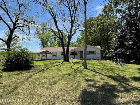 2634 Old Benton Rd, Yazoo City, MS 39194