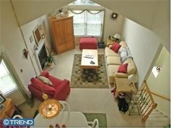 2404 Brookhaven Dr, Yardley, PA 19067