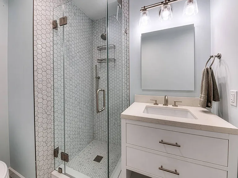 33 Richardson Ave — Photo 12