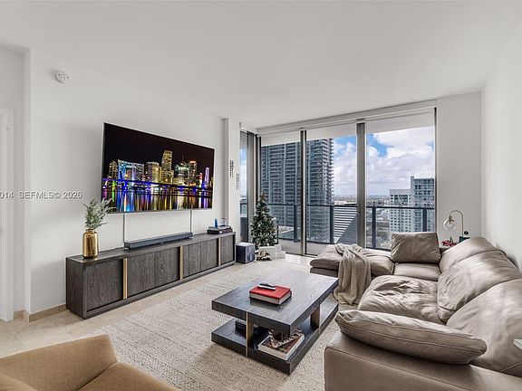 3rd image of 68 SE 6th St #2406