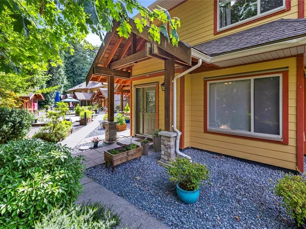 1244 4th Ave #302, Ladysmith, BC V9G 0A6
