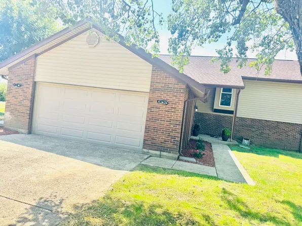 324 Cris Ct, Franklin, OH 45005