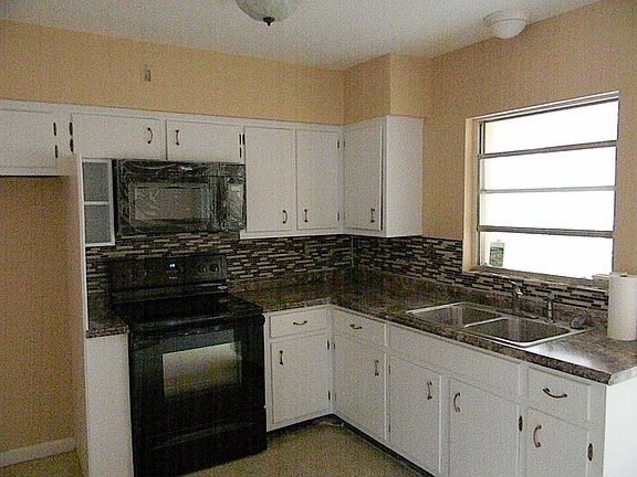 2nd image of 2151 Euclid Cir E
