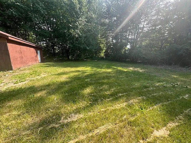37 W North St — Photo 3
