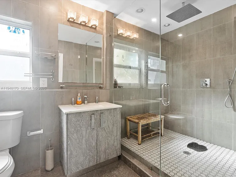 201 Golden Beach Dr — Photo 8