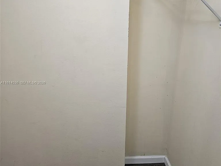 2775 Ne St #187 — Photo 12