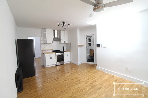 Rented by Grand & Co. | media 4