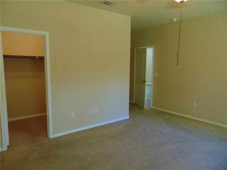 305 Cibolo Creek Dr — Photo 13