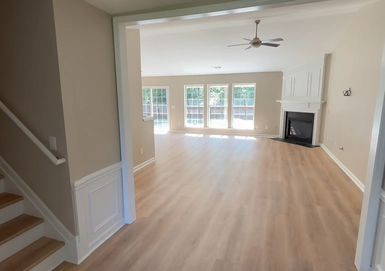 3 bed, 1968 sqft, $2,495 — Photo 2
