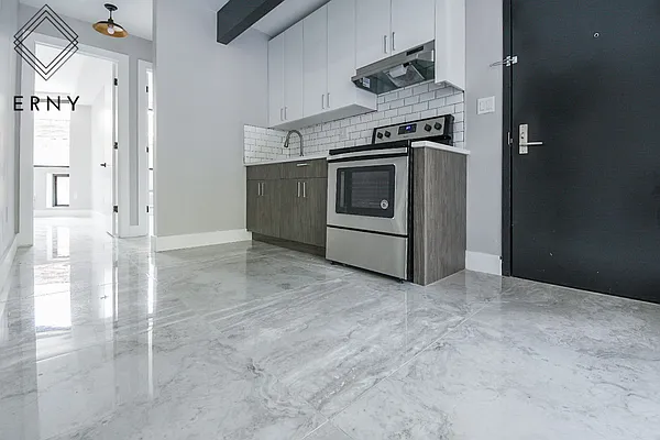 Rented by ERNY LLC | media 13