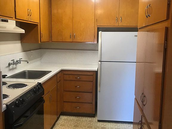 5th image of 40 Glen Eyrie Ave APT 2