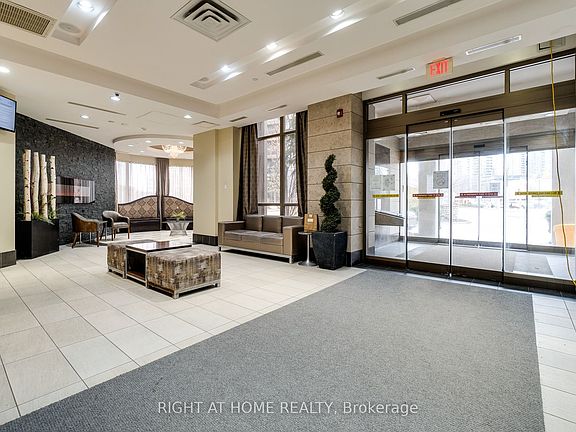 3rd image of 310 Burnhamthorpe Rd W #1713