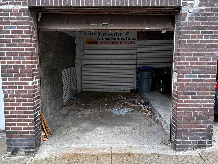 253 Lexington St #1 — Photo 14
