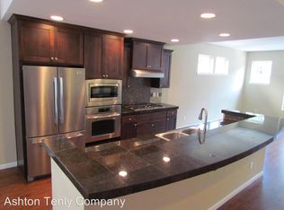 9427 NW Harvest Hill Dr, Portland, OR