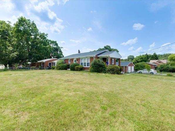 3707 Colonial Ave, Roanoke, VA 24018