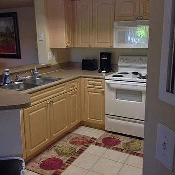 Fully furnished and stocked - ready to move in