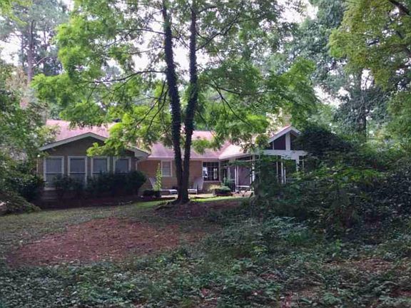 4th image of 3681 Sawanee Dr