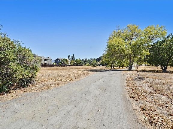 5th image of 18200 Christeph Dr