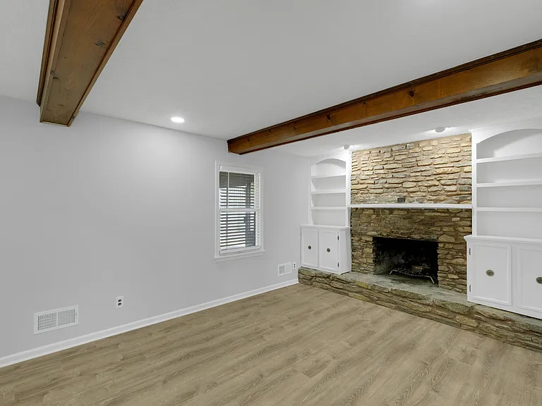 8605 Amerivan Dr — Photo 22