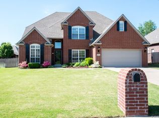 8854 E 77th St, Tulsa, OK 74133