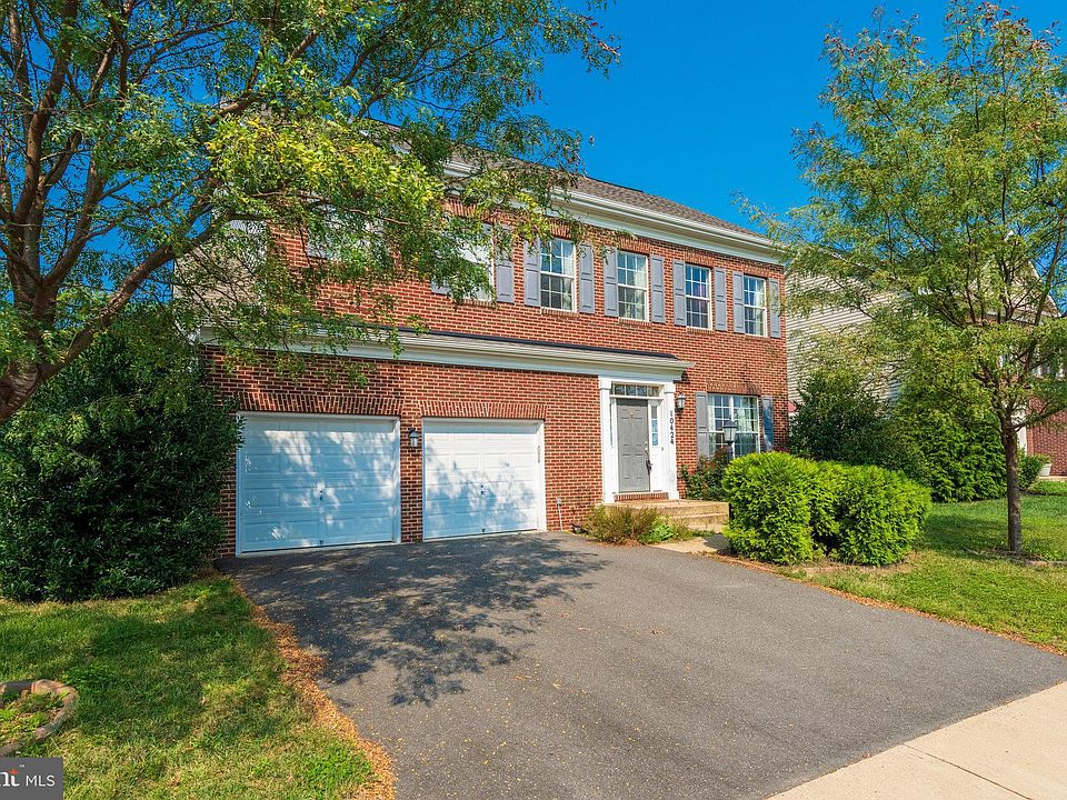 1st image of 10424 Goldenrod Dr