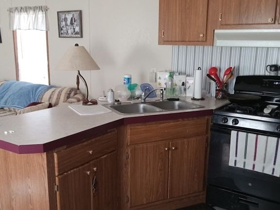 4th image of 513 Juniper St