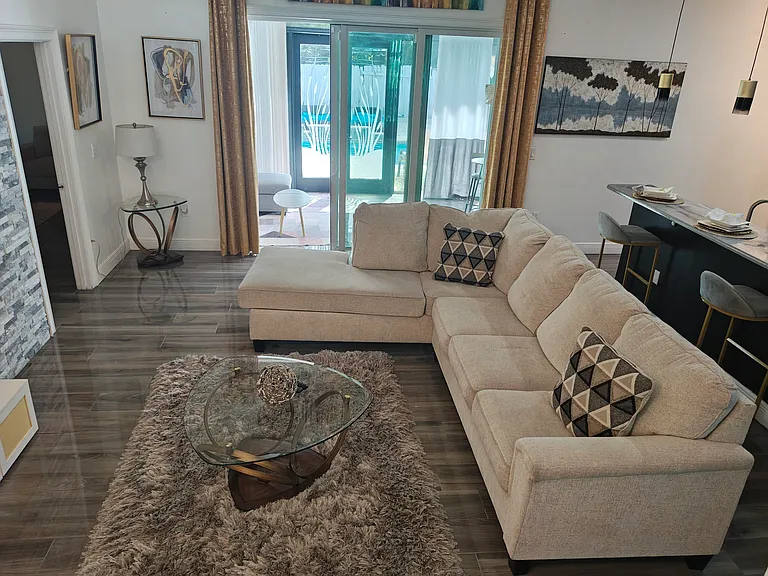 376 SW Tulip Blvd — Photo 31