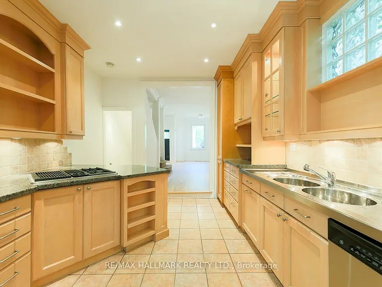 101 Pears Ave — Photo 17