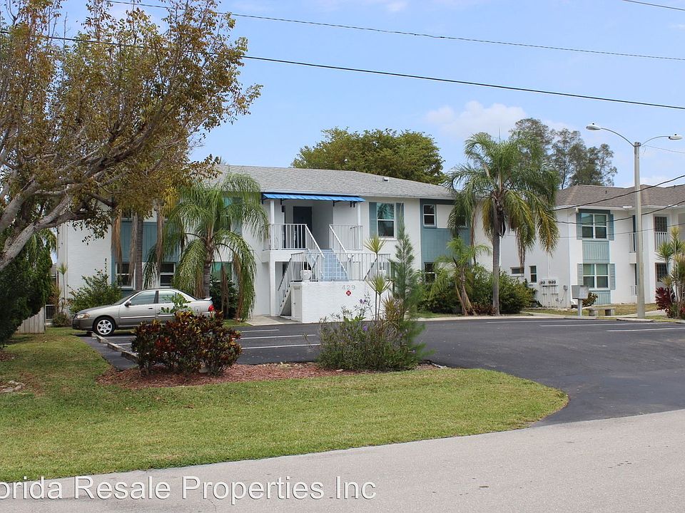 1st image of 429 SW 47th Ter APT 2