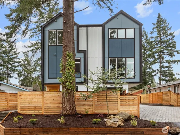 14308 Roslyn Place N, Seattle, WA 98133