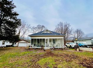 706 N Main St, Carthage, IN 46115