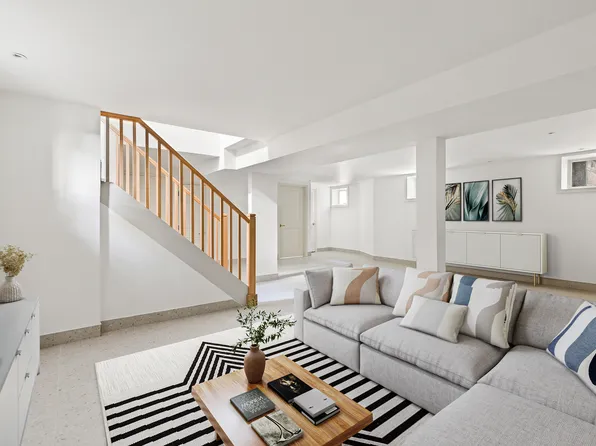 453 Stratford Road image 24 of 28