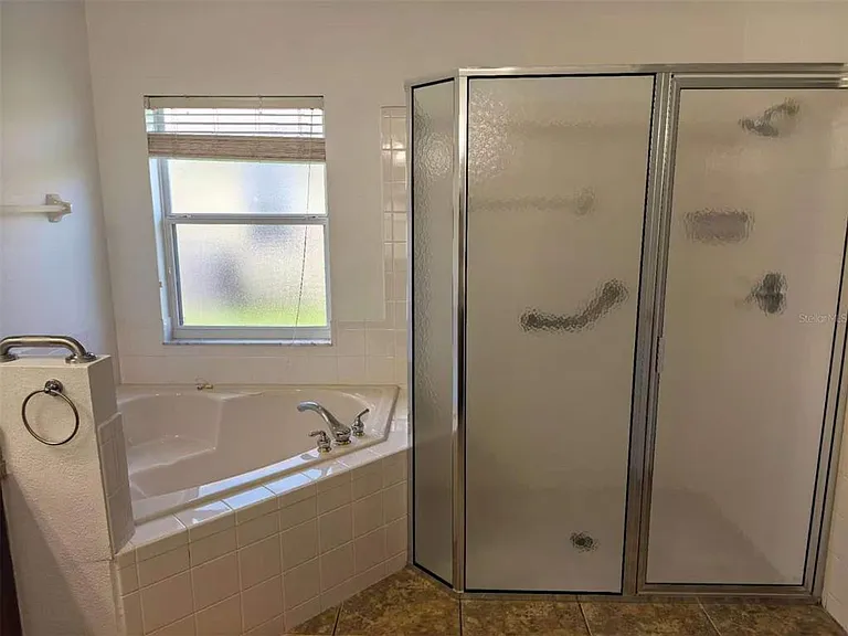3520 Shorewood Dr — Photo 12