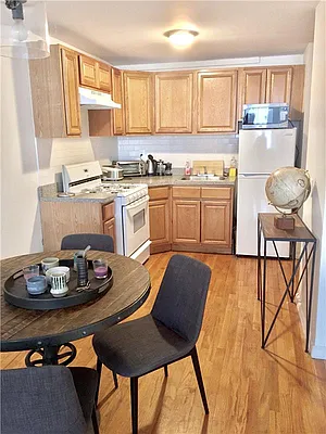 Rented by Avenue Sotheby's International Realty | media 3