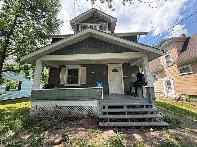 1st image of 1815 Roosevelt Ave NE