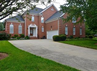 7105 Three Wood Dr, Matthews, NC 28104