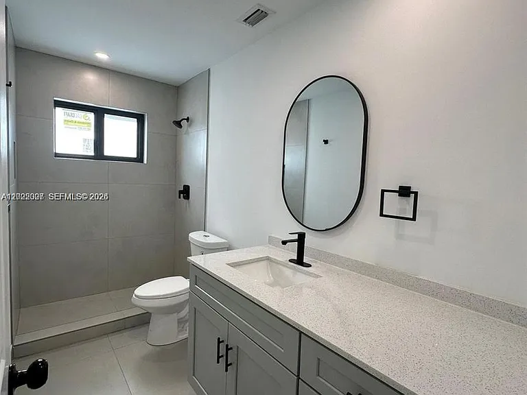 4901 Washington St — Photo 9